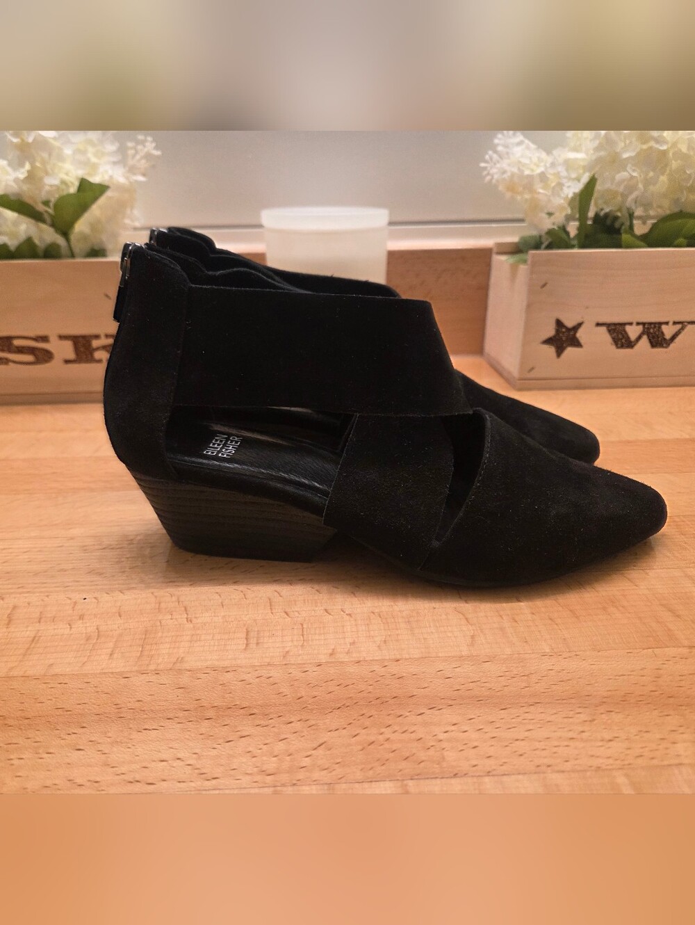 Eileen Fisher Vera Pump Black Suede Crossover Strap Women's Size 8